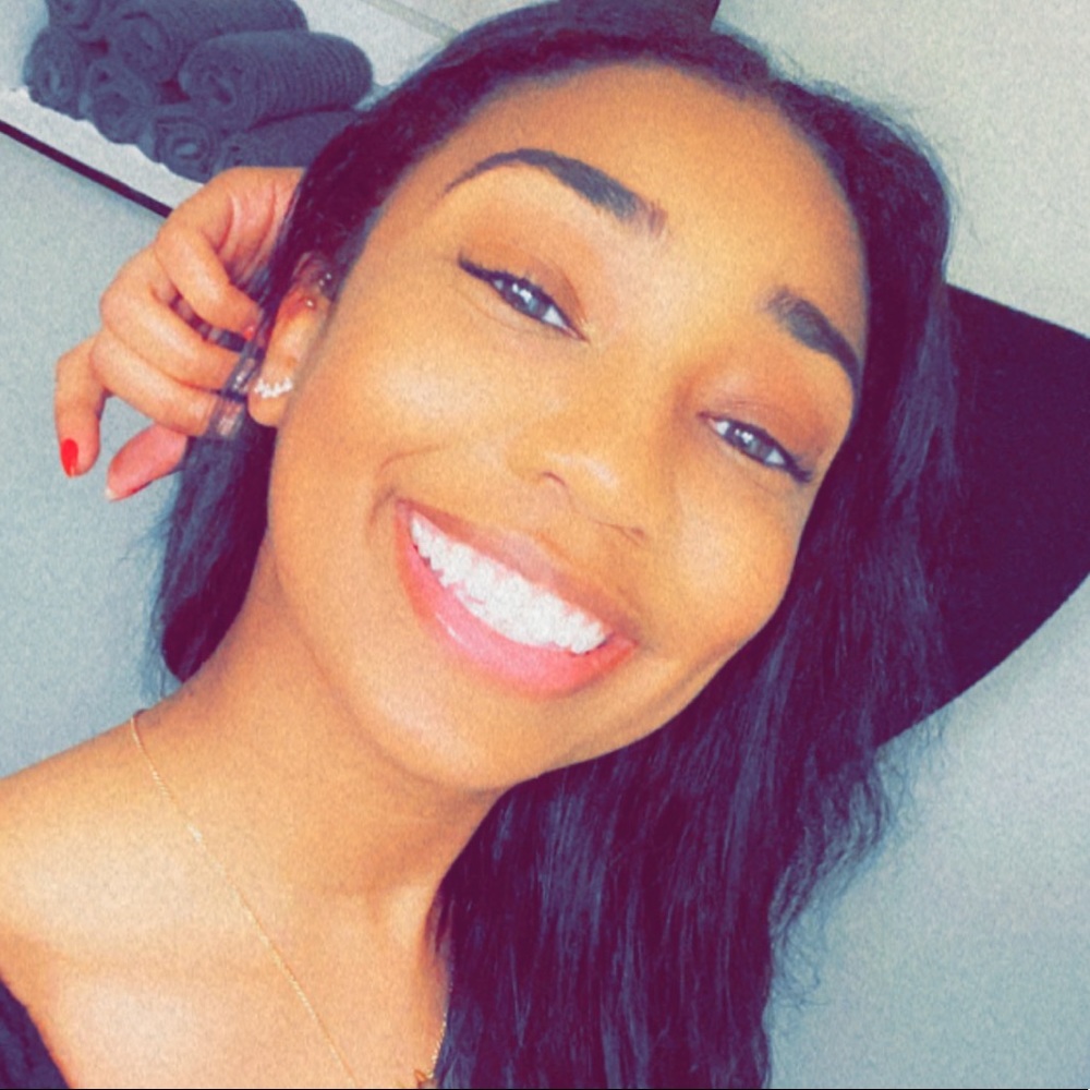 Meet your Posher, Posh